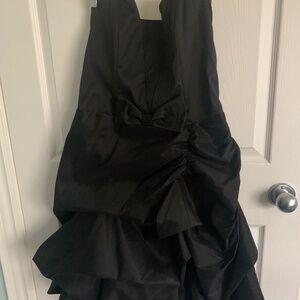 Samuel Dong Beautiful strapless black dress Size small Taffeta